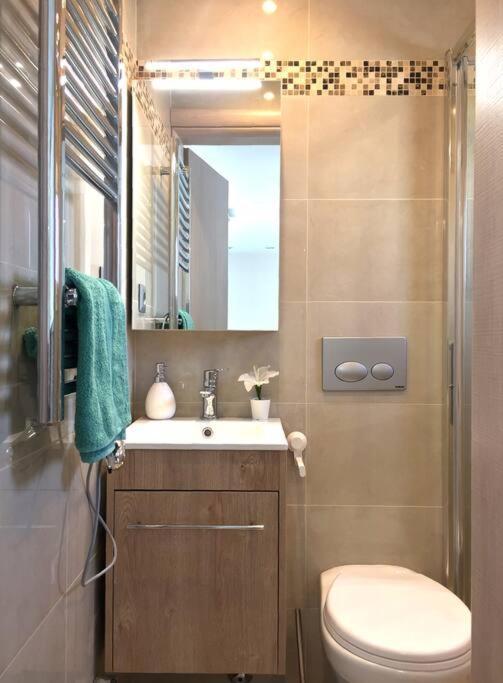 Emerald Mini Suite:Your Deluxe Studio In Kalamaria Szaloniki Kültér fotó