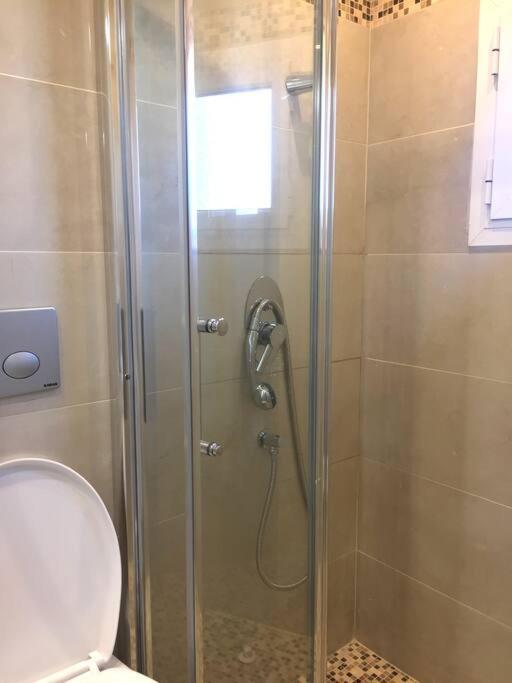 Emerald Mini Suite:Your Deluxe Studio In Kalamaria Szaloniki Kültér fotó